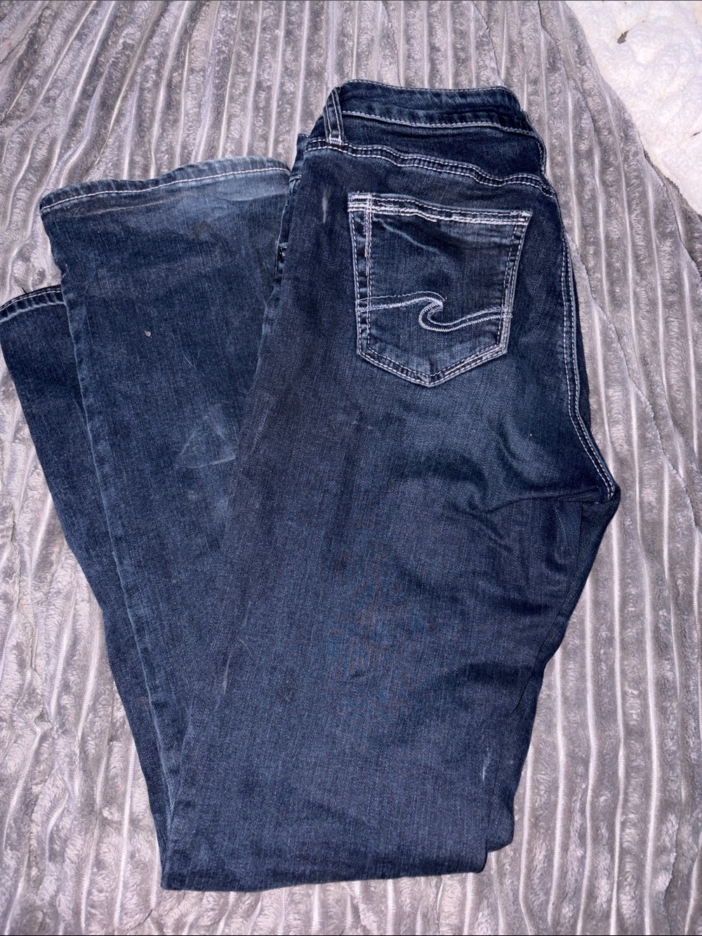 Silver Jeans Women's bootcut Jeans in Dark Blue Denim